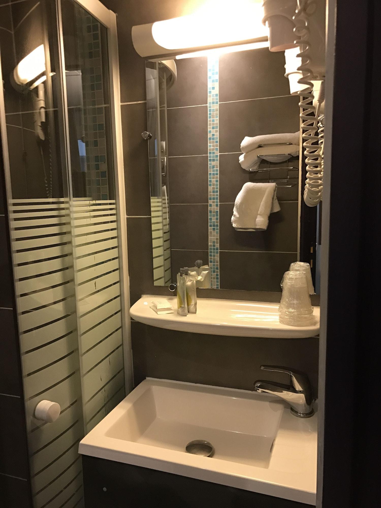 Tipi Hotel Paris Bagian luar foto