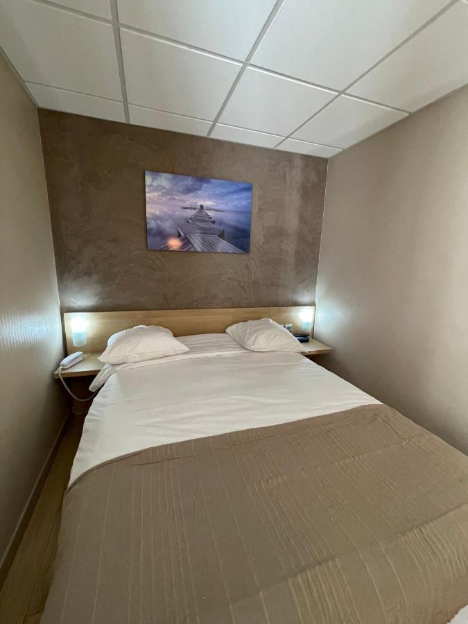Tipi Hotel Paris Bagian luar foto